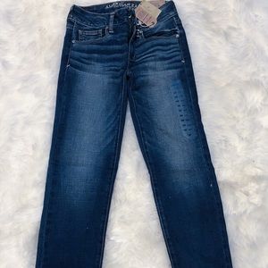 AMERICAN EAGLE skinny jeans NEVER WORN!!!!!